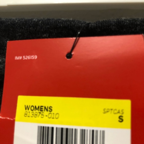 NWT Nike Gym Vintage Capris Size S - Picture 8 of 8